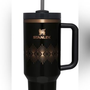 QUENCHER H2.0 FLOWSTATE™ TUMBLER | 40 OZ
***Black&Gold***